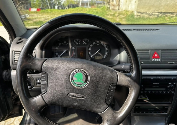 Skoda Octavia cena 5800 przebieg: 181743, rok produkcji 2004 z Mysłowice małe 326